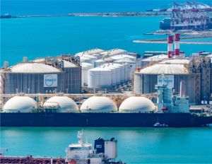 Criza geopolitică redesenează comerţul cu LNG: exportatorii americani - reticenţi la contractele pe termen lung